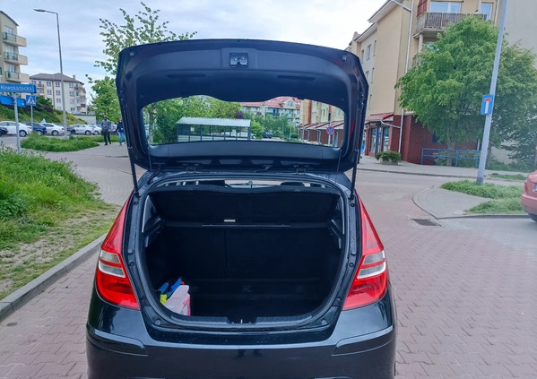 Hyundai I30 cena 16000 przebieg: 240000, rok produkcji 2011 z Gdańsk małe 37